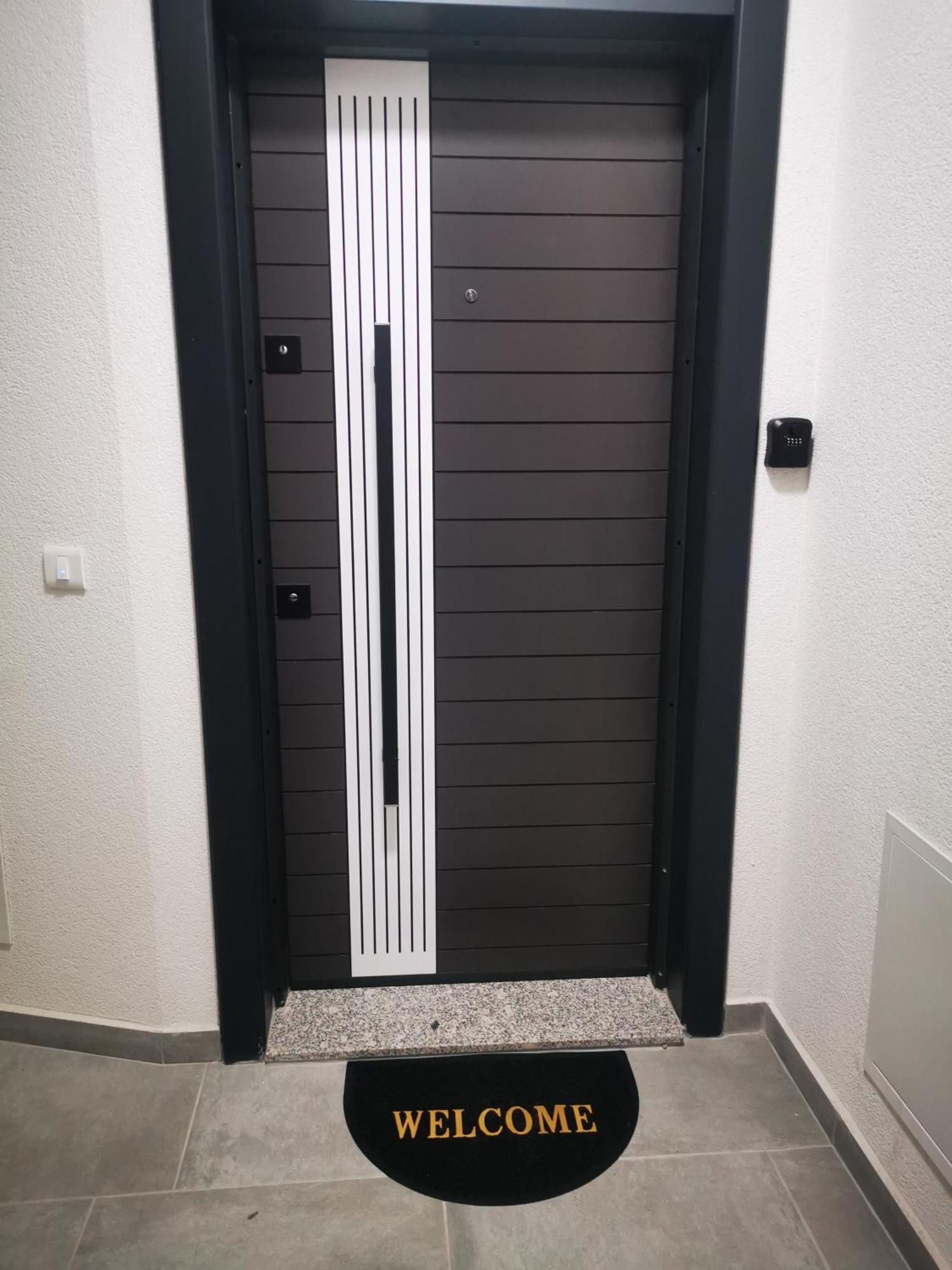 New In Center - Free Private Parking Σκόπια